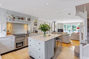 Open Plan Kitchen/dining- click for photo gallery